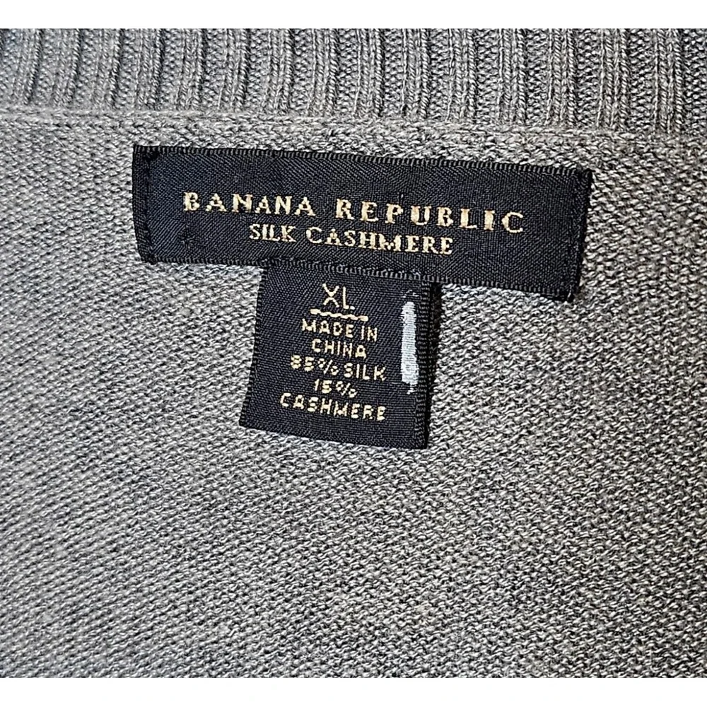 Banana Republic Silk Cashmere Gray Sweater Mens XL Long Sleeve Knit Quiet Luxury
